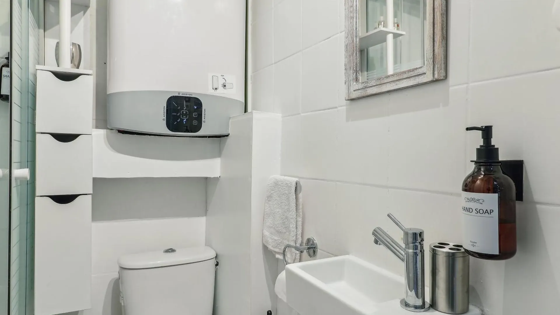 Guest house Bel Appartement Pres De Notre Dame De Lorette By Weekome Paris